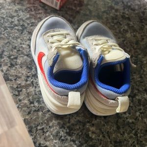 Slight wear Nike waffle 7c